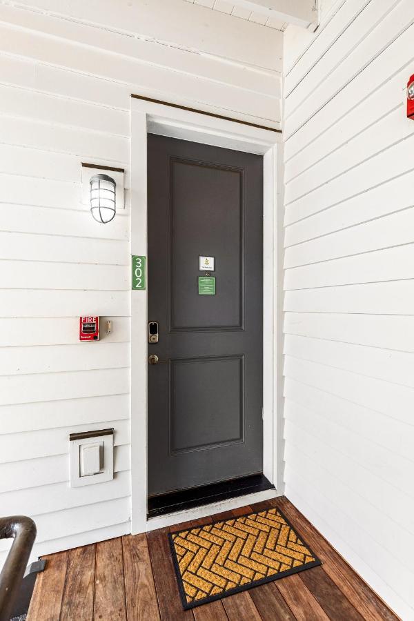 The Azalea Suite At 124 Spring Charleston Exterior foto